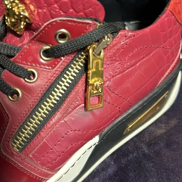 VERSACE Red Leather Low Trainers with Gold Medusa US Men’s Size 10 / EU… - Picture 4 of 16
